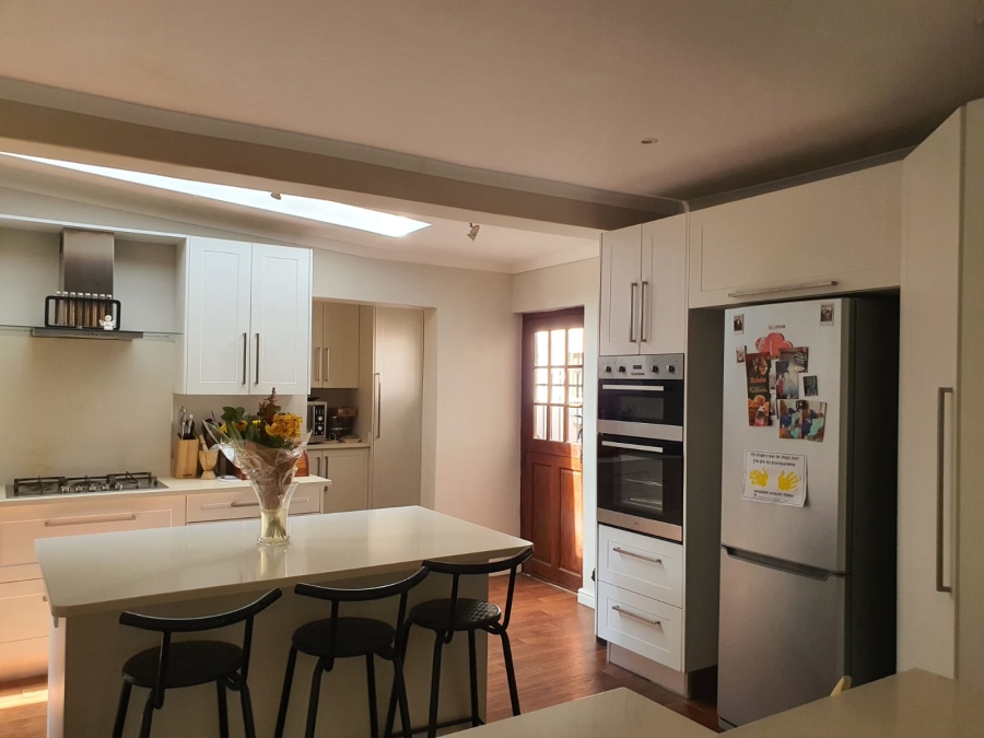 5 Bedroom Property for Sale in Gonubie North Eastern Cape
